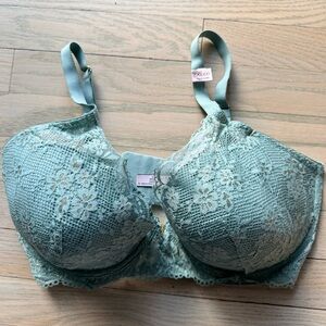 NWT Victoria’s Secret Uplift Demi Green Lace w/ Gold Underlay flowers 38DDD